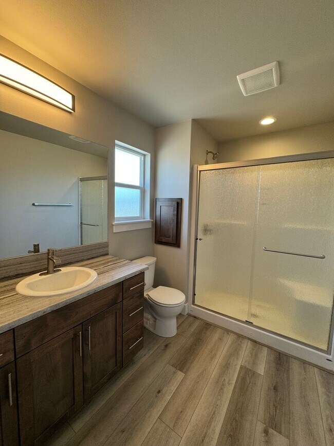 Building Photo - 1509 W Thyme Dr