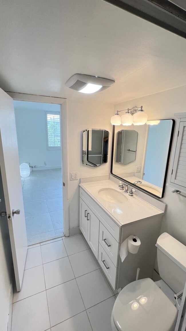 Building Photo - 4381 Trevi Ct