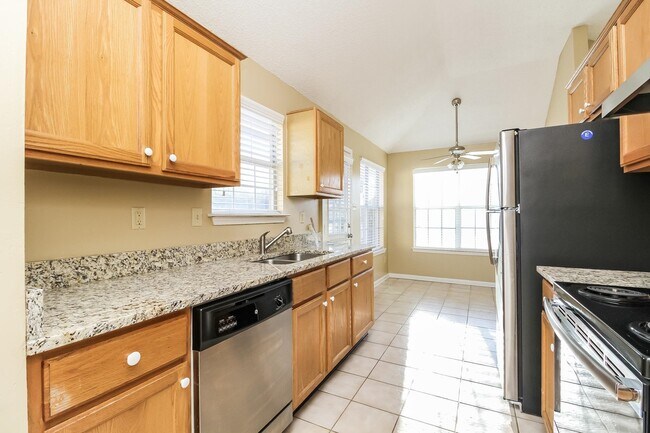 Building Photo - 4611 Chadwell Cove