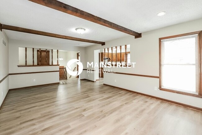 Building Photo - 3 Bedroom Pet-Friendly Home in Independence, MO with Main Street Renewal