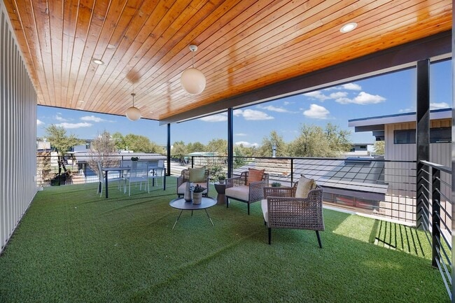 Building Photo - 480A Starlight Village Unit
