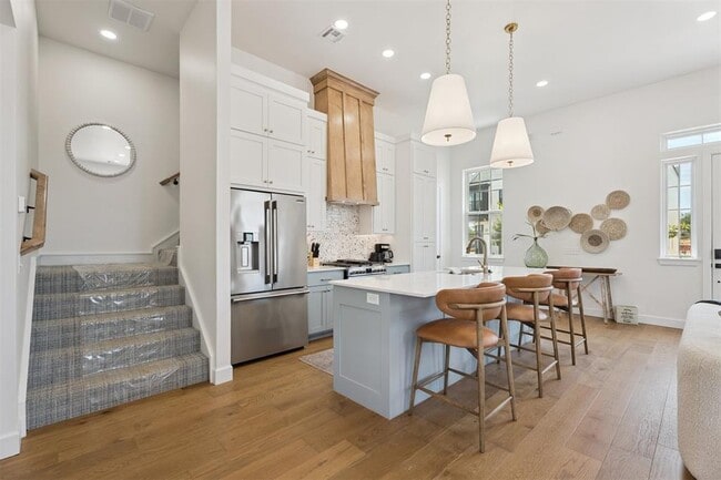 Building Photo - 18817 Selah Wy