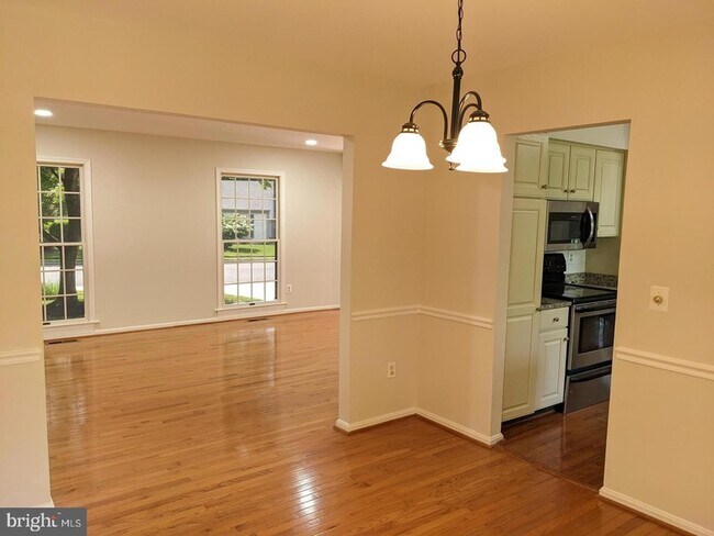 Building Photo - 4500 Stone Pine Ct
