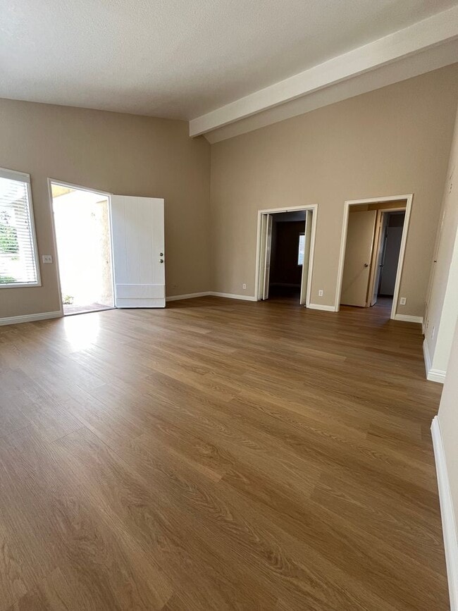 Building Photo - RECENTLY REFURBISHED  SINGLE STORY HOUSE W...
