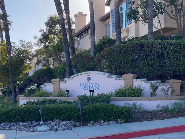 Building Photo - 11366 Via Rancho San Diego
