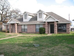 Building Photo - 112 Obrien Ct