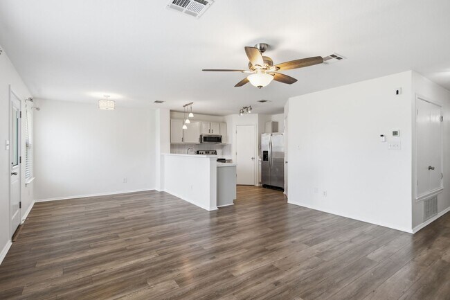 Building Photo - 209 Rinehardt St