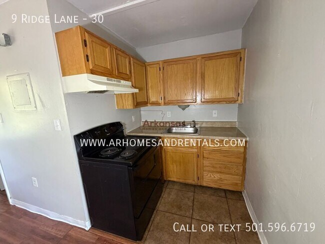 Building Photo - 9 Ridge Ln