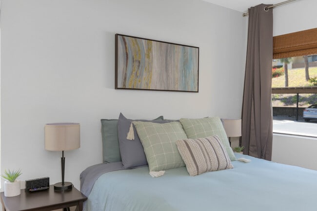 Building Photo - 10240 Black Mountain Rd