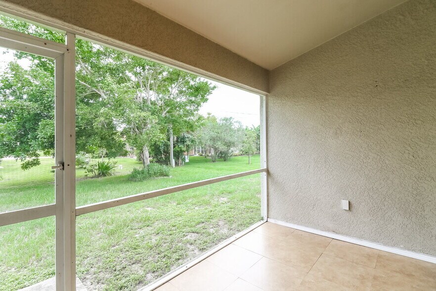 Building Photo - 1310 SW 13th Terrace