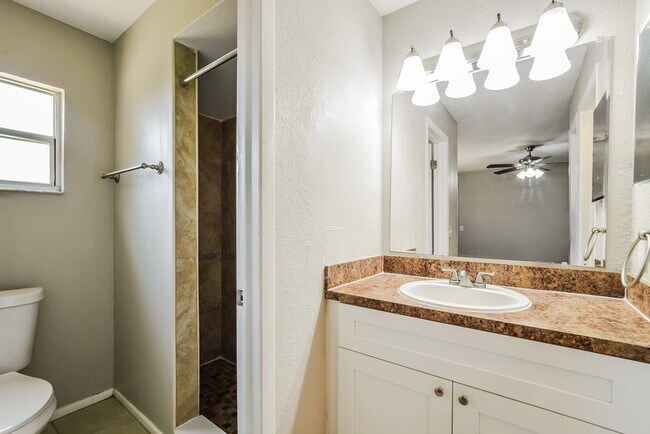 Building Photo - 1061 Portsmouth Ln