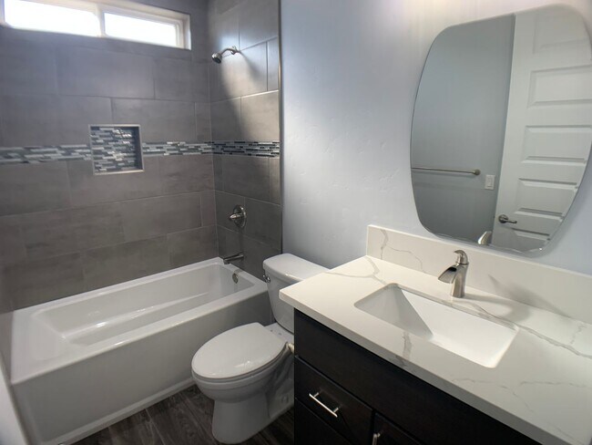 Building Photo - 3 Bedroom - 2 Bath Pool Home