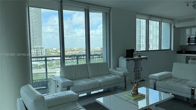 Building Photo - 92 SW 3rd St