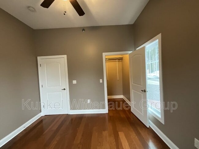 Building Photo - 409 W Washington St