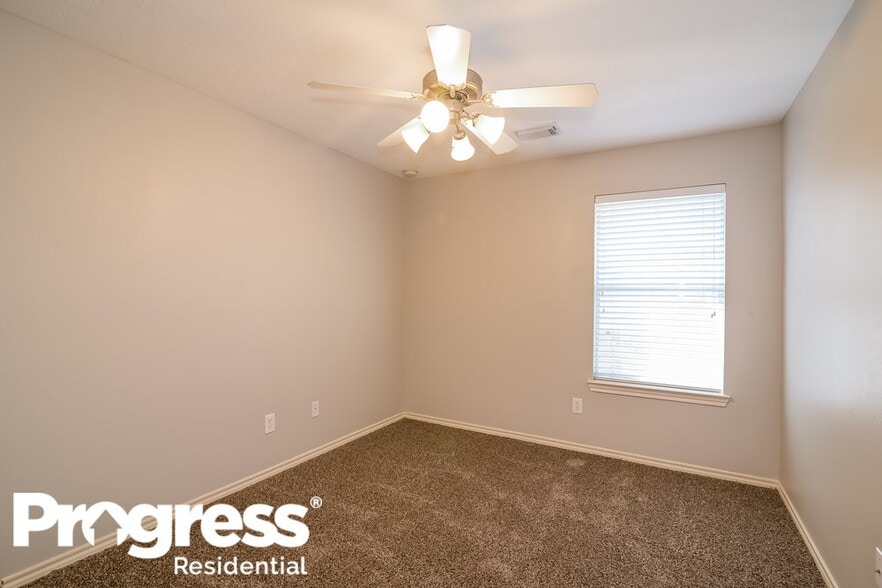 Building Photo - 16419 Great Ridge Ct