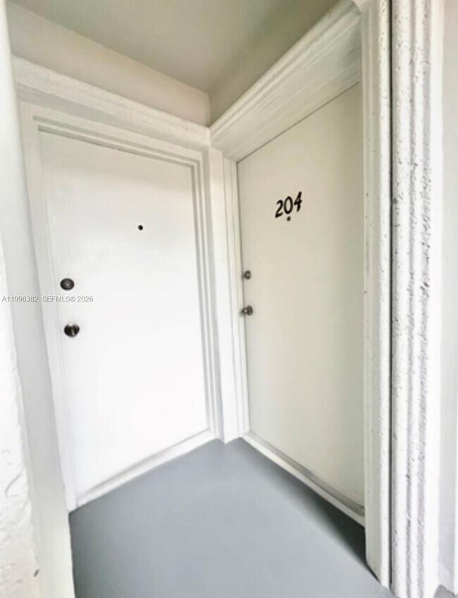 Building Photo - 444 SW 4th St