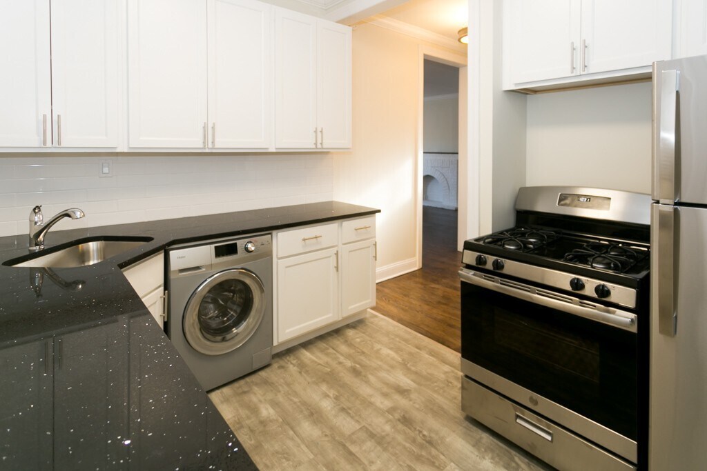 Building Photo - 1122 Maple Ave