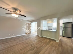 Building Photo - Completely Remodeled 2BR 2BA Condo