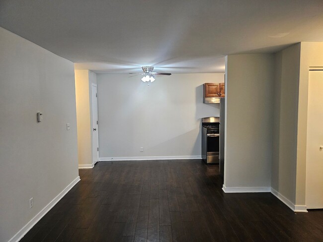 Building Photo - 1500 Light Road