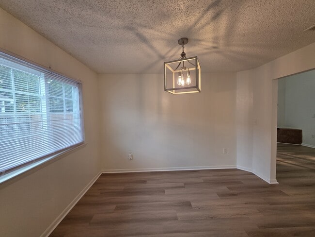 Building Photo - 4080 Sherman Oaks Ave