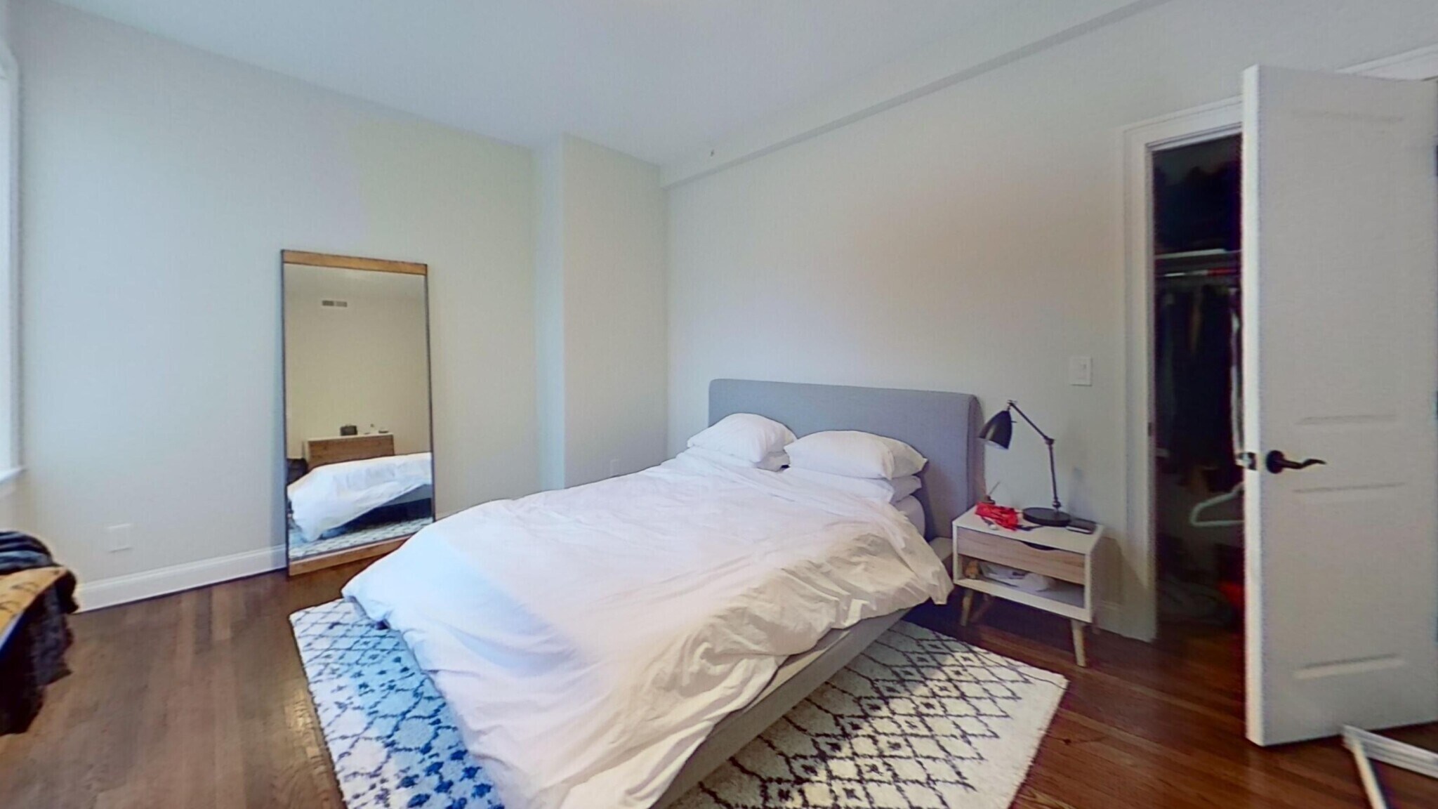 Building Photo - 2009 Commonwealth Ave