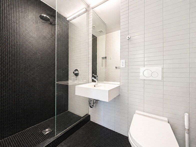Building Photo - 118 W 132nd St