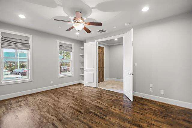 Building Photo - 660 S Pearl Expy