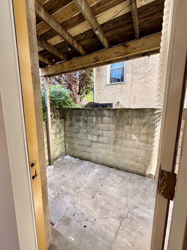 Building Photo - 1008 Salter St