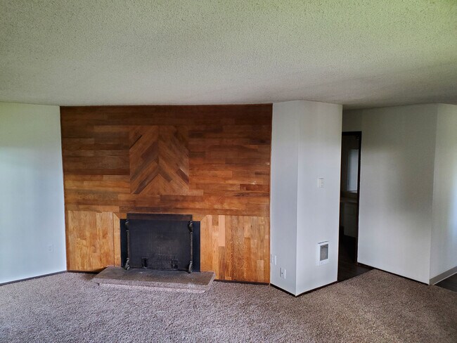 Interior Photo - Caufield Place