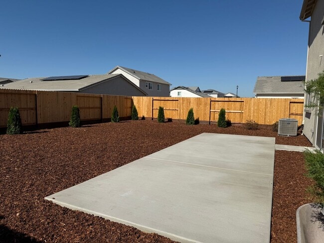 Building Photo - ***BRAND NEW***  SOLAR HOME WITH 3 BEDROOM...
