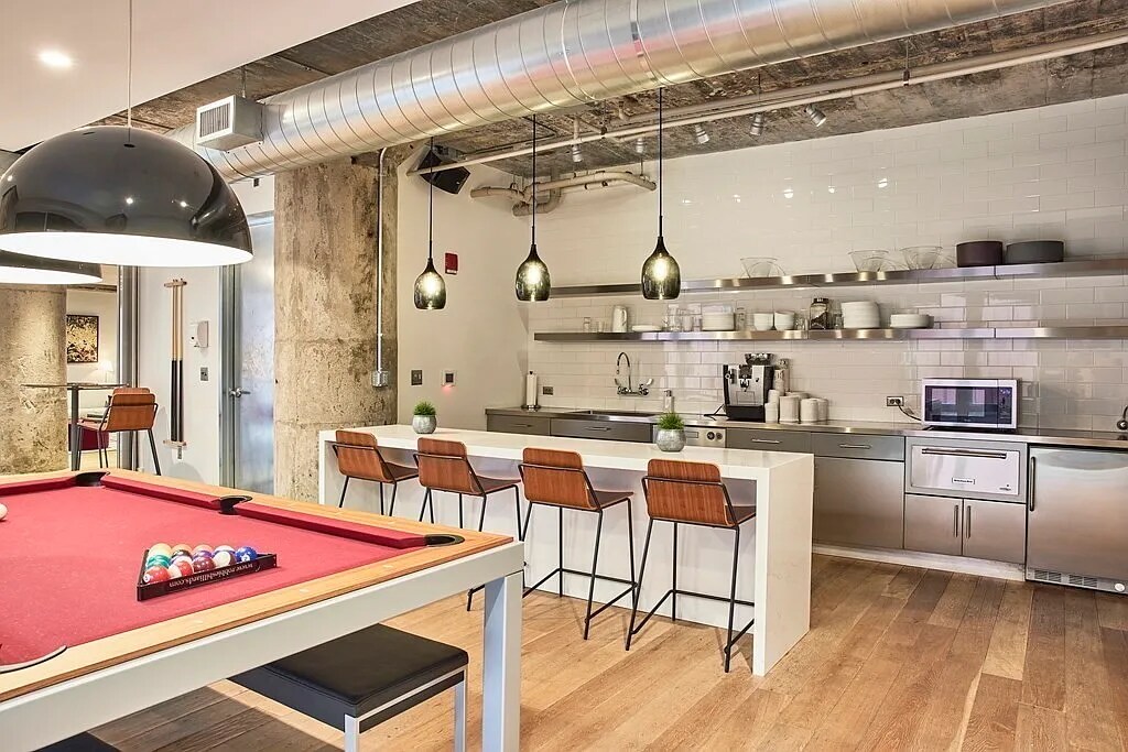 Building Photo - 9 Medford St