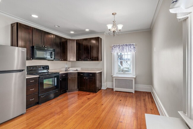 Building Photo - 5135 Ellsworth Ave