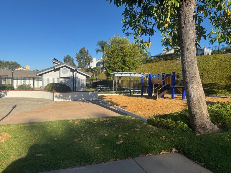 Building Photo - 9306 Northridge Pl