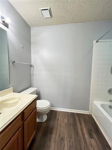 Building Photo - 2019 Longmeadow Ct
