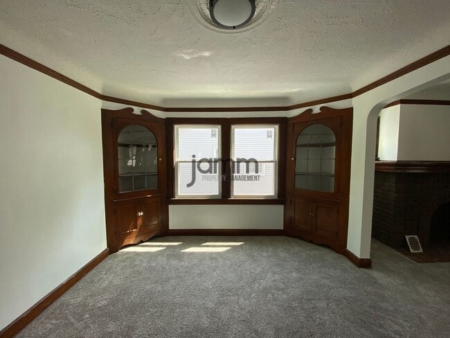 Building Photo - 3937 W 157th St