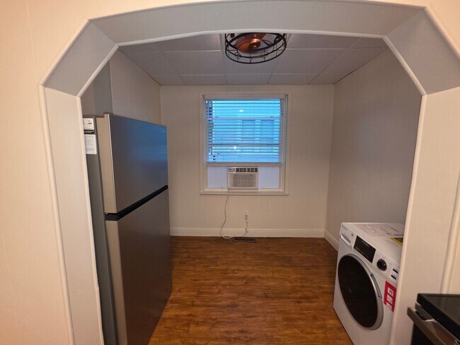 Building Photo - 202 Luella Ct