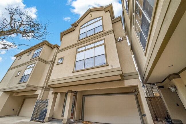 Building Photo - 5111 Inker St