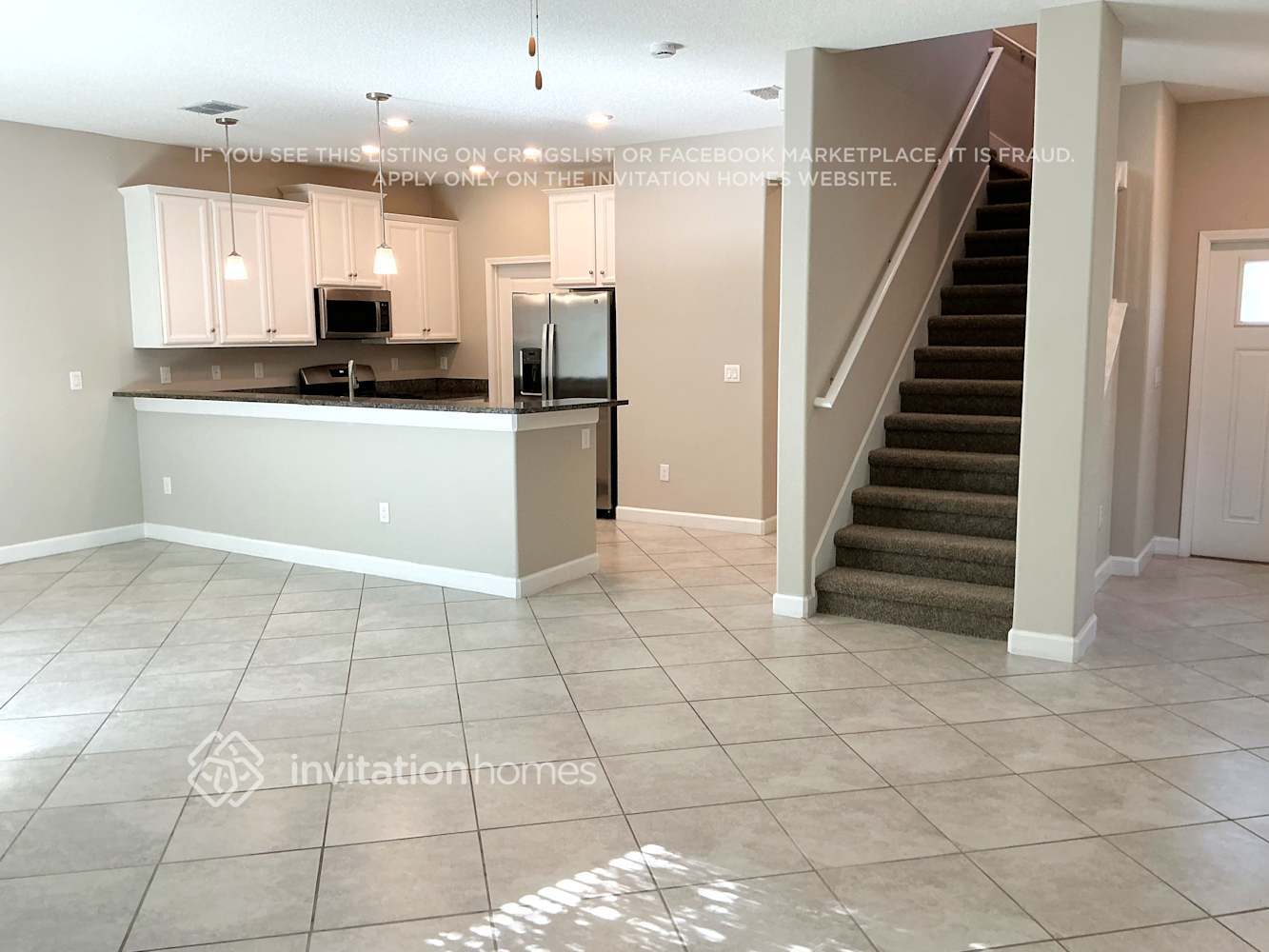 Building Photo - 2856 Coach Manors Way