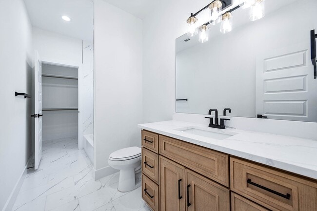 Building Photo - 3209 St Emanuel St