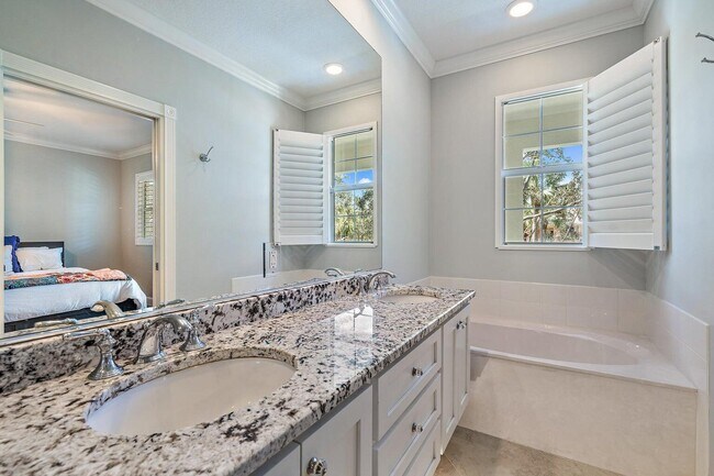 Building Photo - 3239 E Community Dr