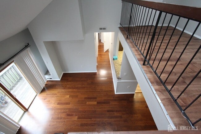 Building Photo - 2202 Aspen Dr