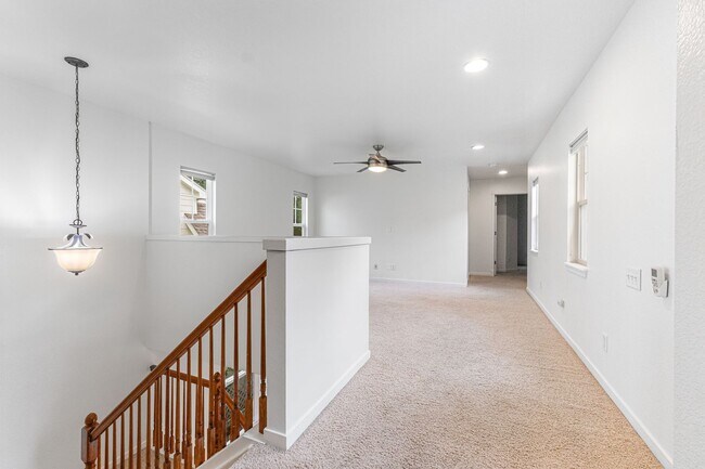 Building Photo - Gorgeous 3-Bed, 2.5-Bath Home With Great A...