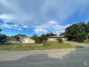 Building Photo - NEW ON MARKET