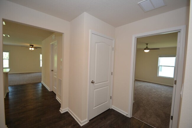 Building Photo - 664 Grand Reserve Dr