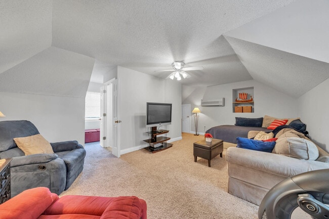 Building Photo - 257 Leaning Pines Loop