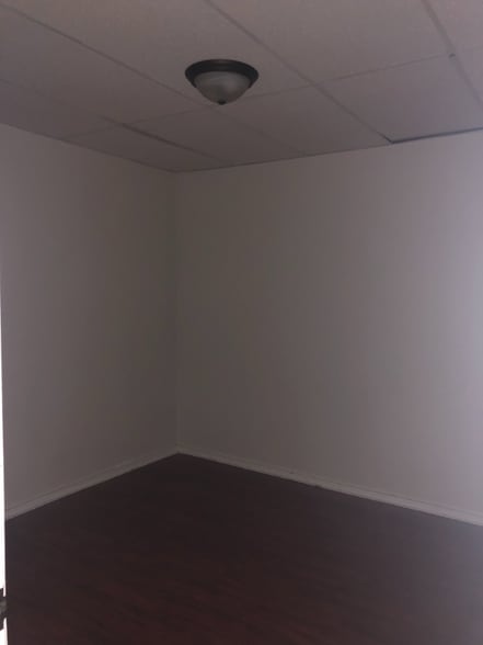 Building Photo - 2988 S Archer Ave