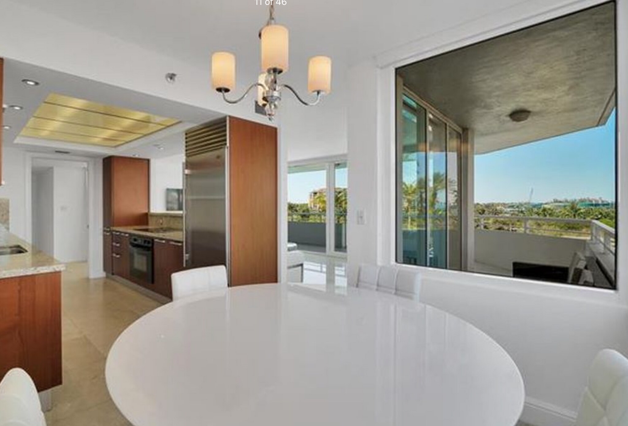 Building Photo - 400 S Pointe Dr