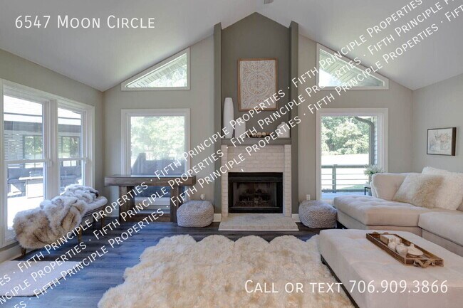 Building Photo - 6547 Moon Cir