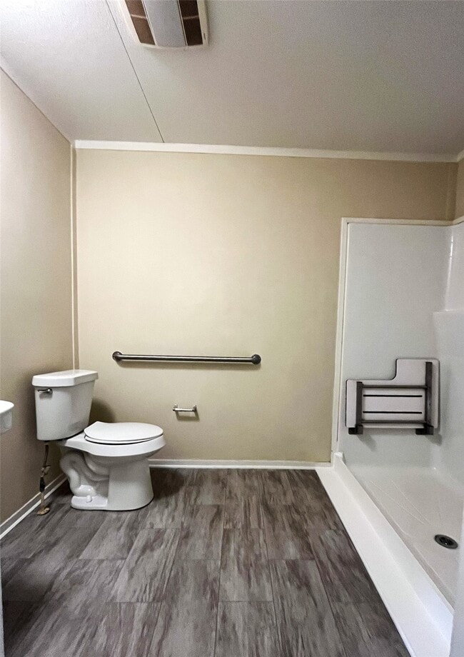 Building Photo - 108 S 7th St