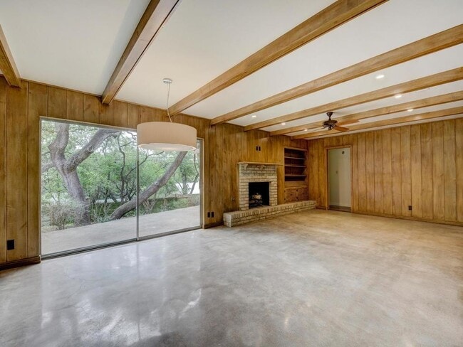 Building Photo - 6009 Mountainclimb Dr